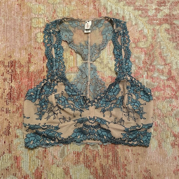 Free People Other - Lace Razorback Bralette🦋